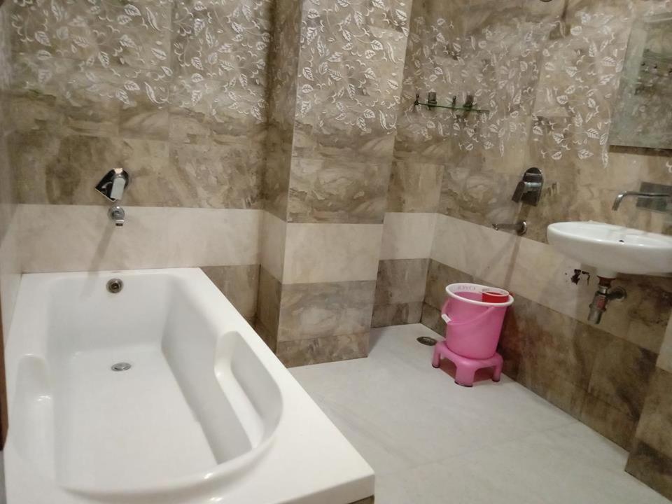 Riya Palace Agra  Eksteriør billede